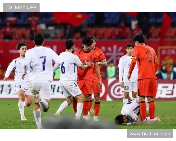 韩国国家队备战亚洲杯期间遭遇阵容困扰,后防线表现起伏影响整体节奏 韩国国家队备战亚洲杯期间遭遇阵容困扰,后防线表现起伏影响整体节奏